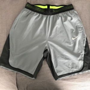 Nike Aeroswift Short